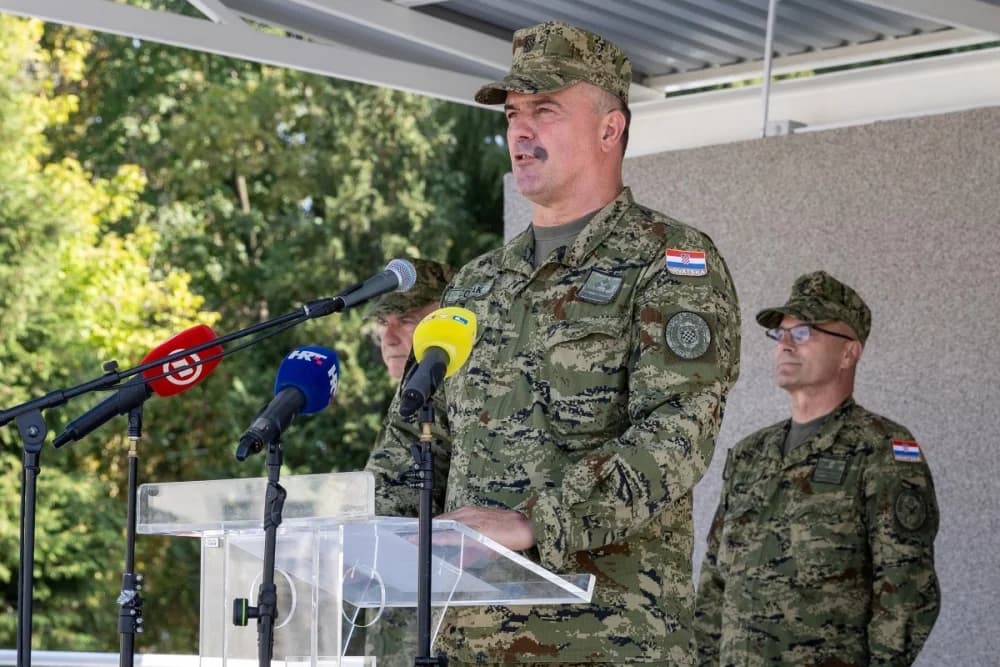 Ročnici prisegnuli Domovini: „Pridružite se HV-u, radite za dobrobit društva, stvarajte nova iskustva u sjajnom okruženju“