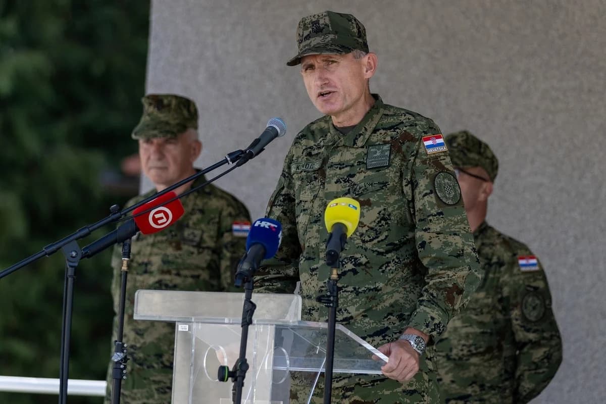 Ročnici prisegnuli Domovini: „Pridružite se HV-u, radite za dobrobit društva, stvarajte nova iskustva u sjajnom okruženju“