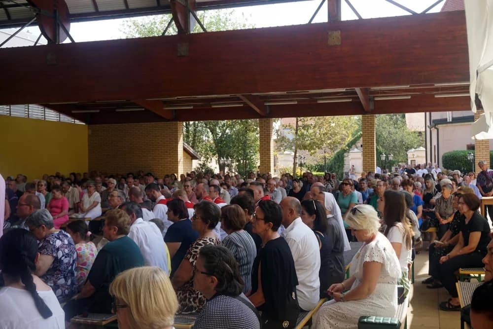 Biskup Ivo predvodio euharistijsko slavlje u Županji