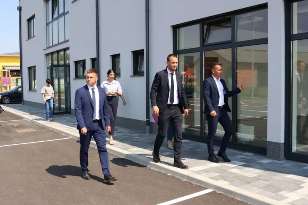 Napokon je u službenom posjetu bio jedan ministar u gradu Kutjevu – Šime Erlić