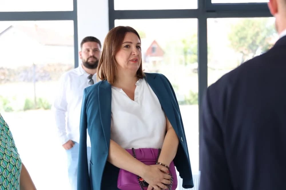 Napokon je u službenom posjetu bio jedan ministar u gradu Kutjevu – Šime Erlić