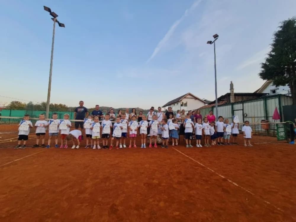 Završio drugi ciklus besplatne Škole tenisa u organizaciji Teniskog kluba Požega i Požeškog športskog saveza