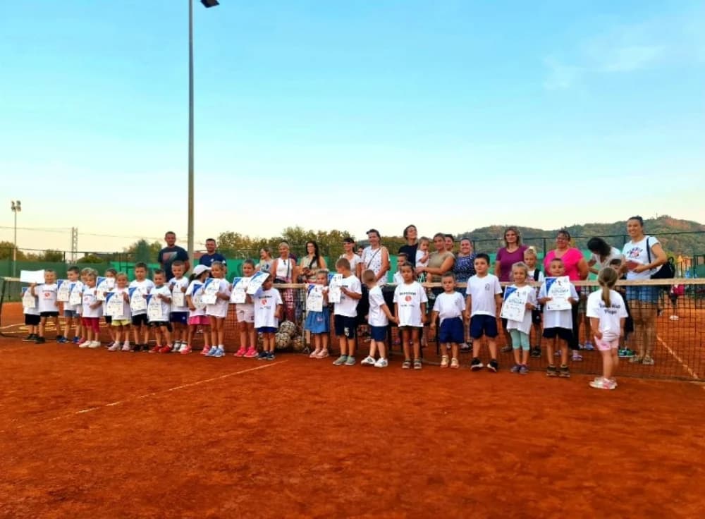 Završio drugi ciklus besplatne Škole tenisa u organizaciji Teniskog kluba Požega i Požeškog športskog saveza