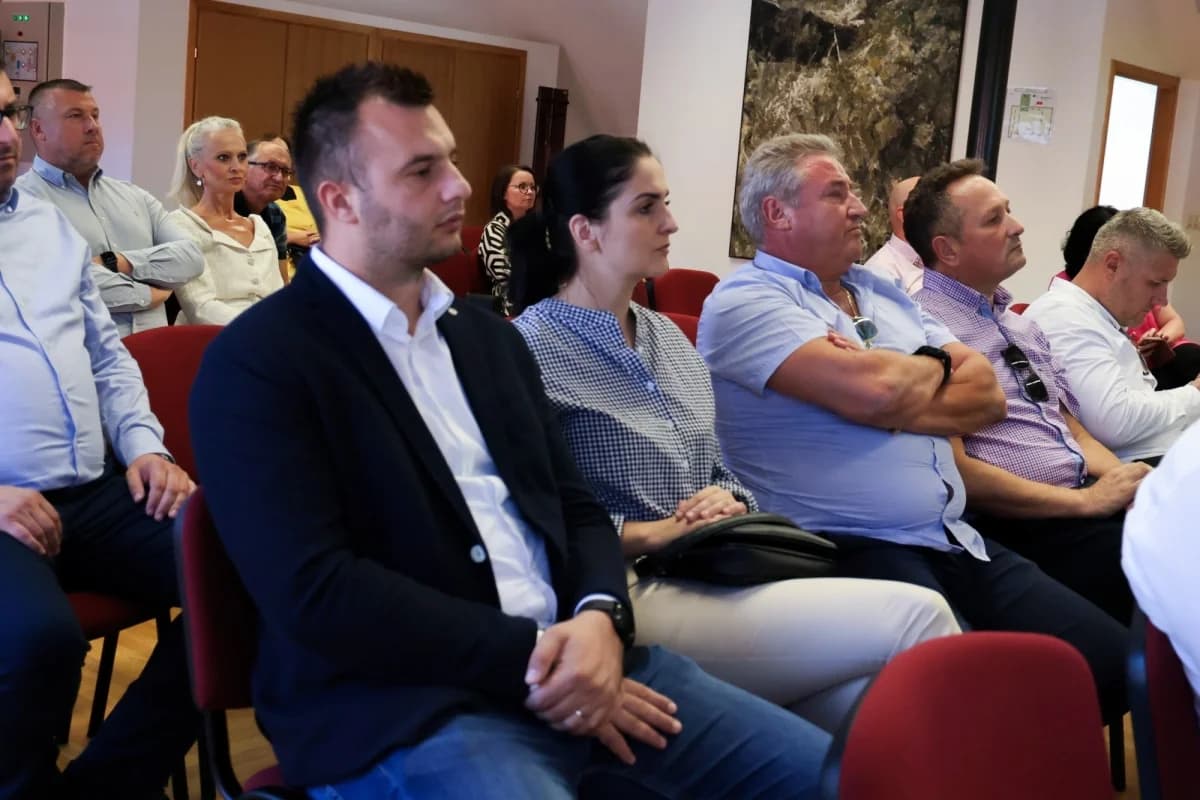 Color Emajl, Ceste Požega i Cor dobitnici Zlatne kune