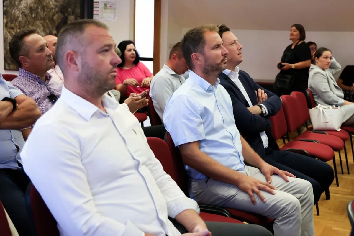 Color Emajl, Ceste Požega i Cor dobitnici Zlatne kune