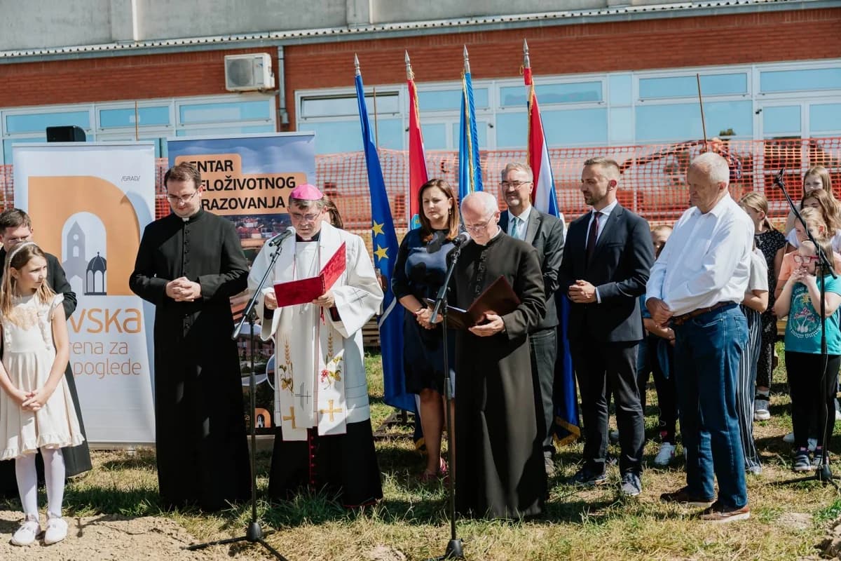 Blagoslov kamena temeljca Centra cjeloživotnog obrazovanja u Novskoj