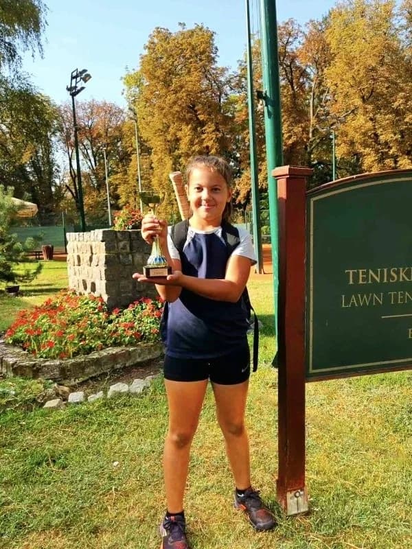 TENIS: Uspješan nastup Erike i Luciane u Osijeku