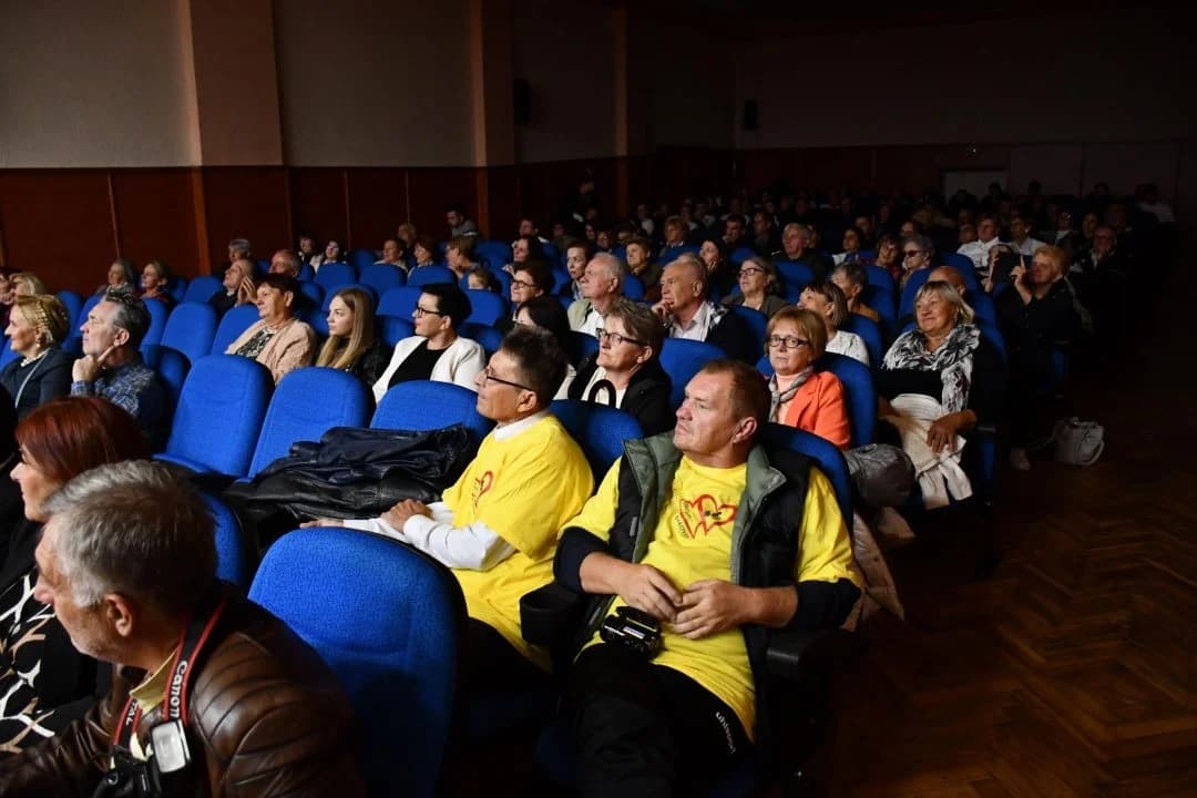 Održana 3. smotra folklora starogradskih pjesama i plesova “Na te mislim”