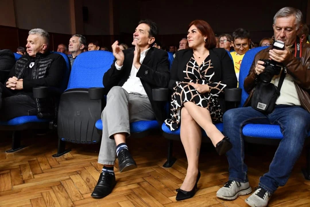 Održana 3. smotra folklora starogradskih pjesama i plesova “Na te mislim”
