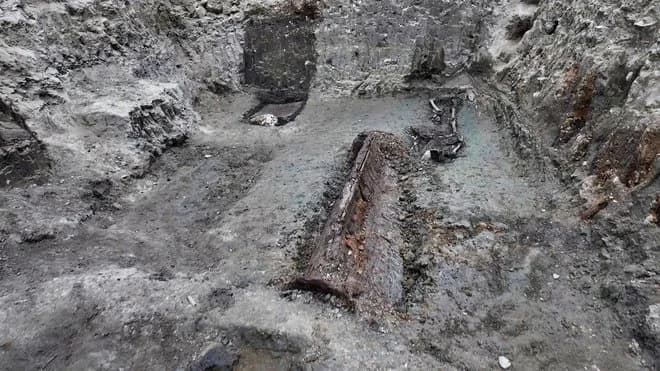 U Pakracu otkriven sarkofag s ’vampirom’: ’Ima konjsku glavu umjesto ljudske’