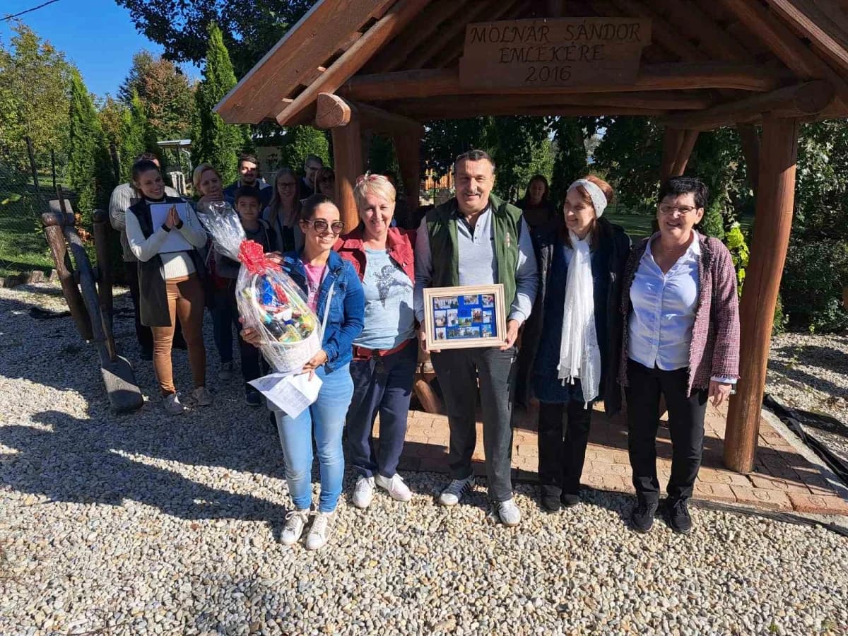 Članovi Društva Mađara Pakrac na berbenim svečnostima u Csepregu