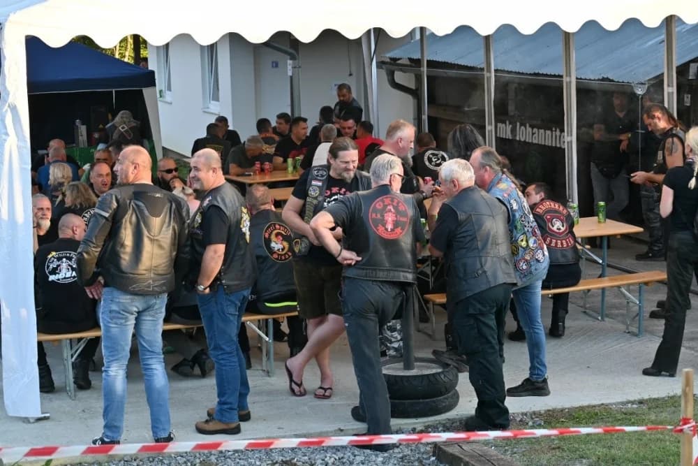 Vesela večer u Kukunjevcu za više od 300 bajkera