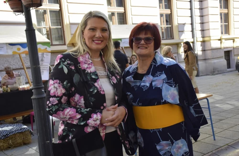 Hit dana: Grad Požega objavio vijest u kojoj se na čak 8 fotografija nalazi pročelnica Petrović