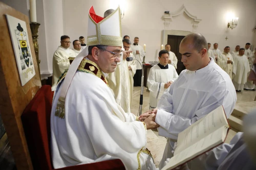 Đakonsko ređenje Ivana i Antuna u požeškoj Katedrali