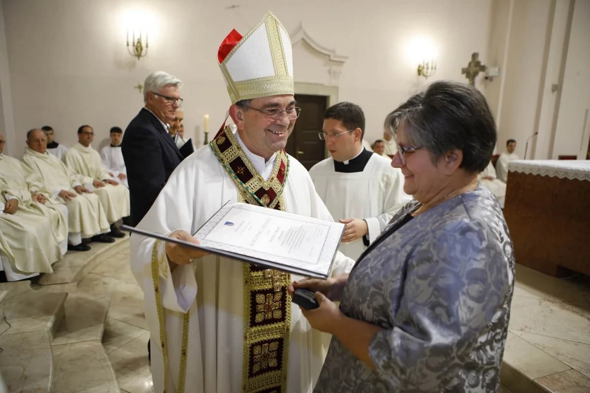 Đakonsko ređenje Ivana i Antuna u požeškoj Katedrali