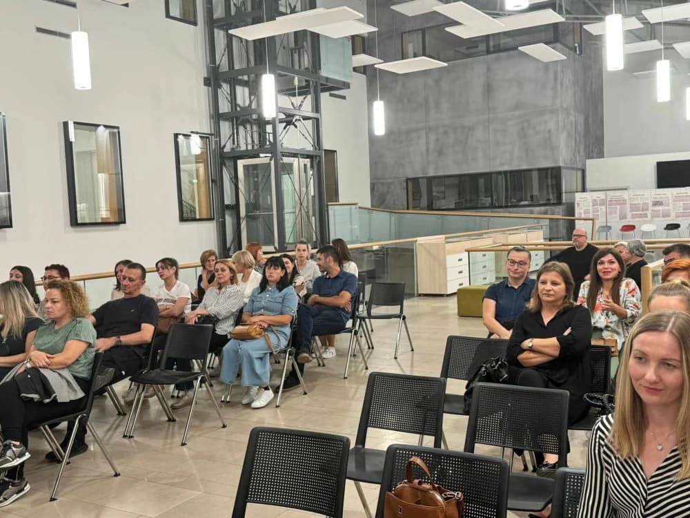 Ogranak MH u Požegi predstavio knjigu Ksenije Graonić 365 PUZLI