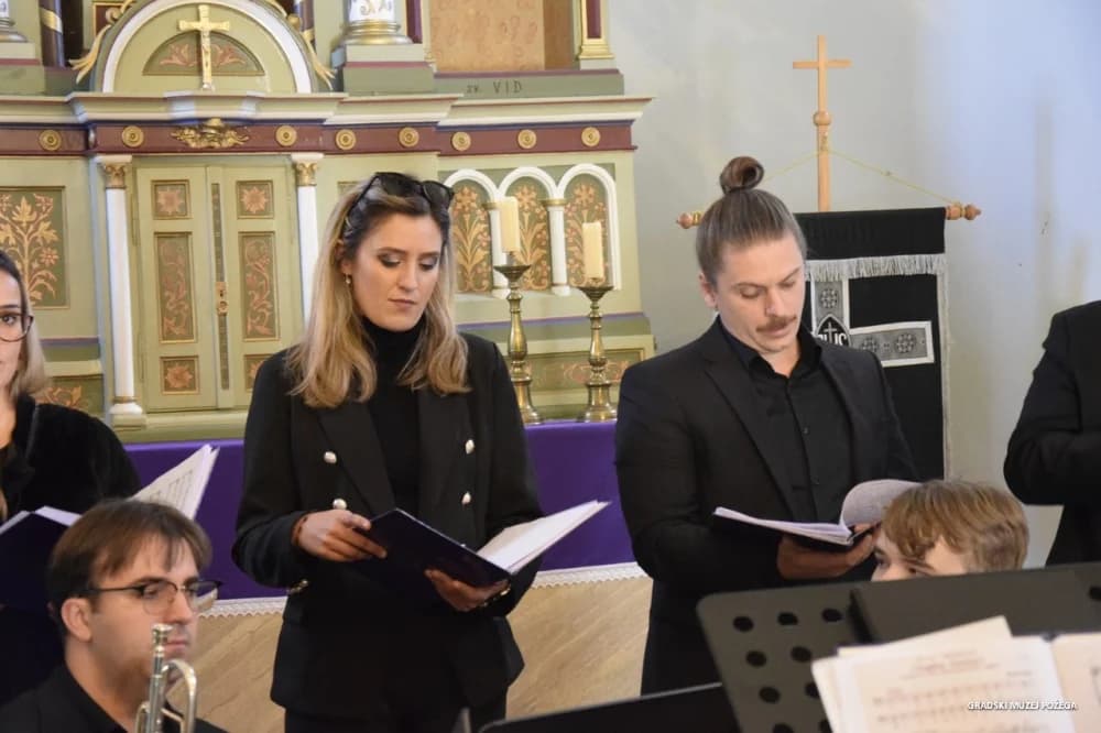 FOTO: Rudinski nocturno održan u crkvi sv. Martina u Brestovcu