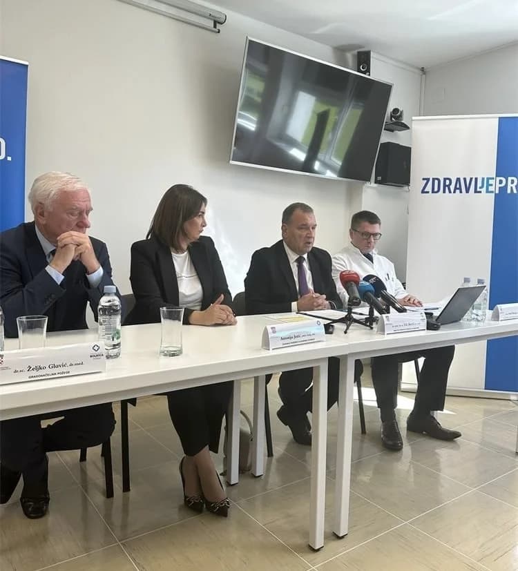 Ministar Beroš u posjeti požeškoj bolnici