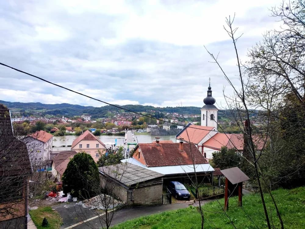 Planinari HPD ’Sokolovac’ Požega pohodili 27. ’Kestenijadu’ u Hrvatskoj Kostajnici