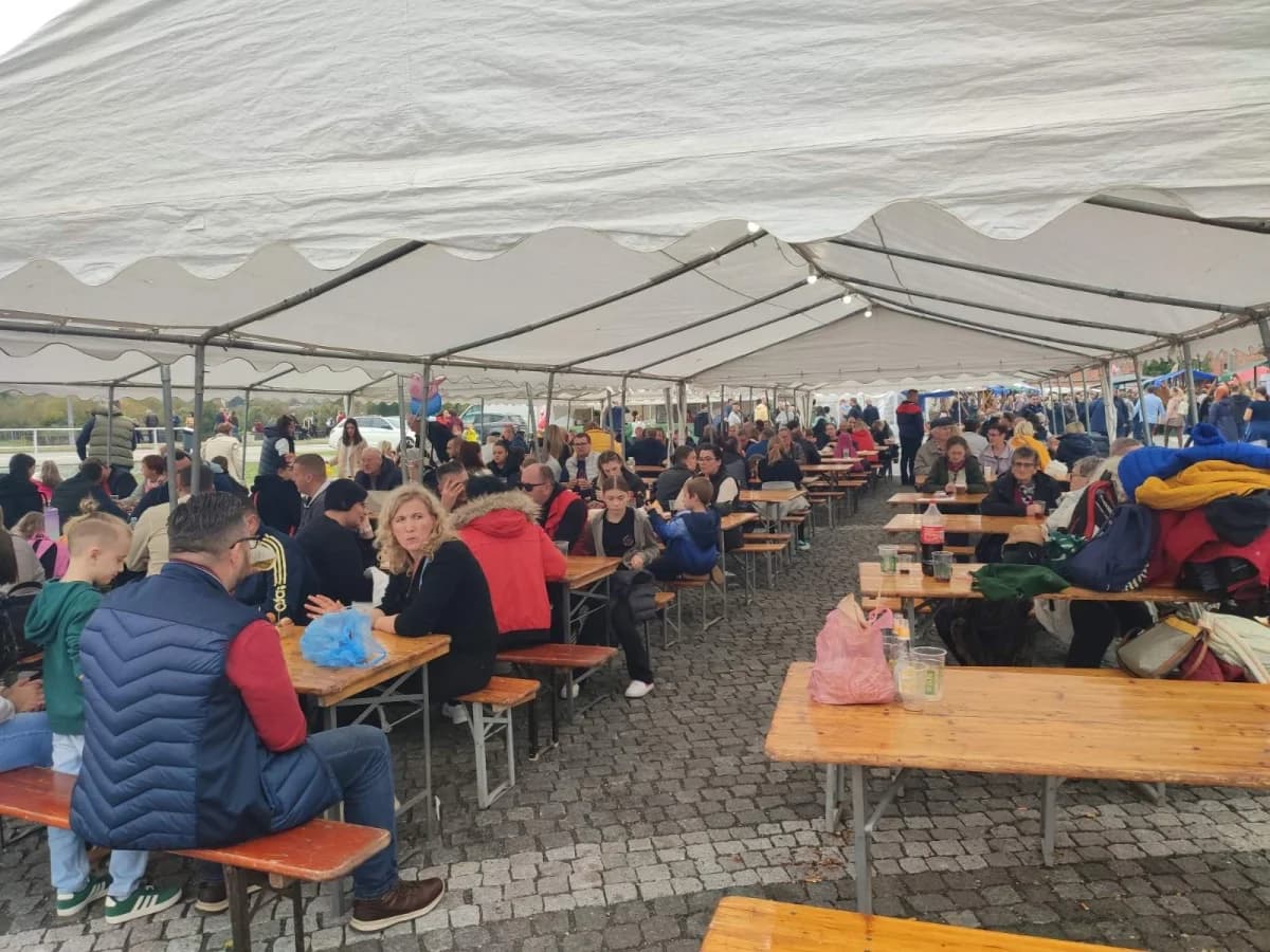 Planinari HPD ’Sokolovac’ Požega pohodili 27. ’Kestenijadu’ u Hrvatskoj Kostajnici