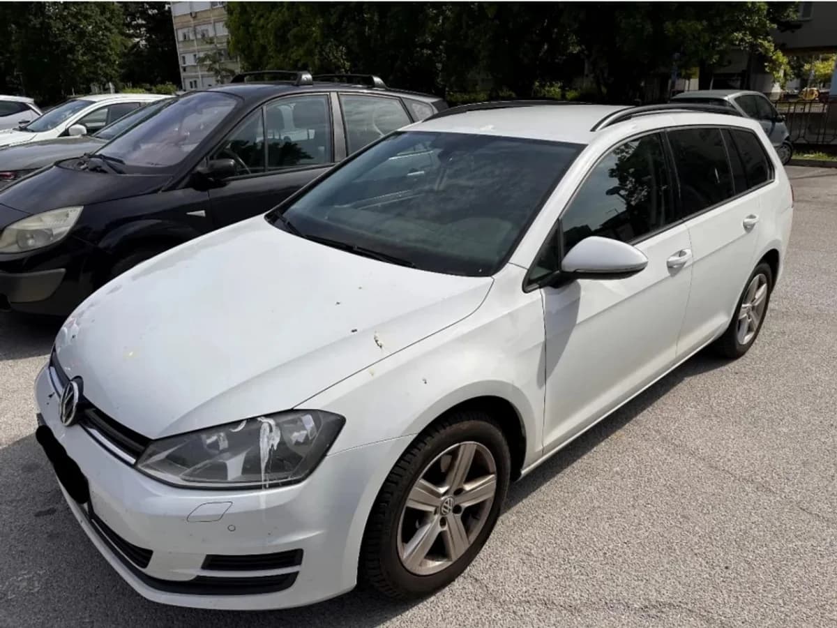 Od Mercedesa G400 do Harleya: Država prodaje rabljena vozila