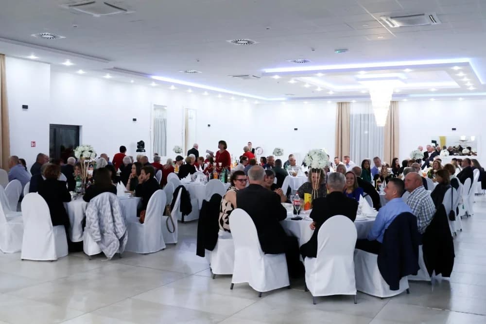 FOTO: Tradicionalna Lička večer okupila tristo Ličana i njihovih gostiju