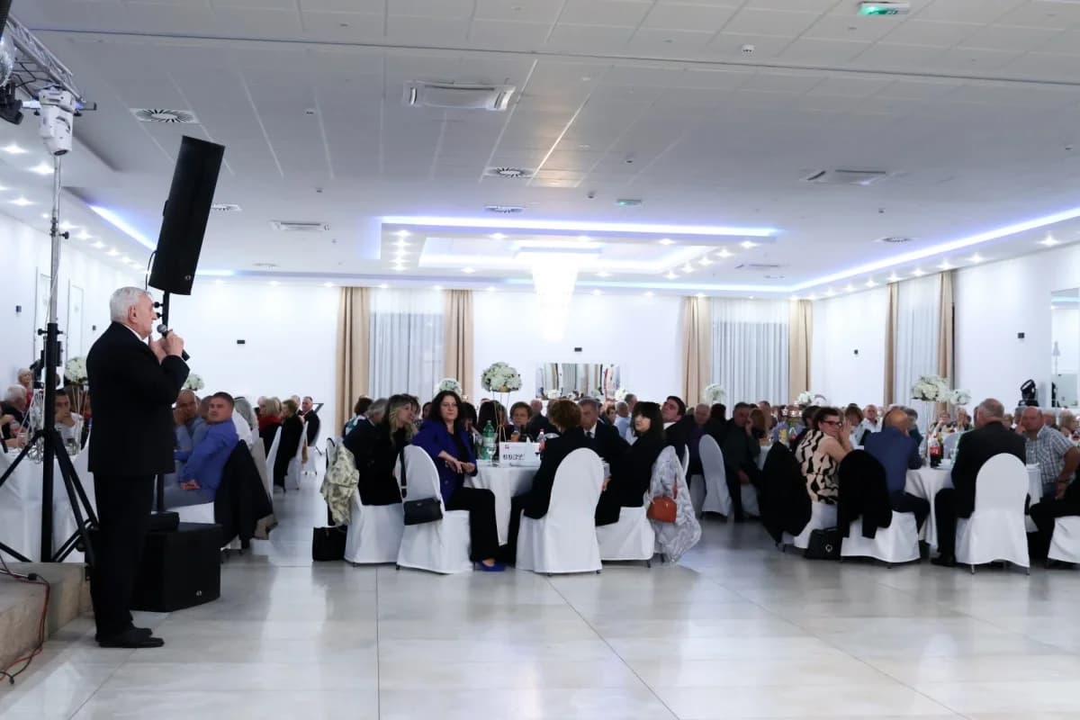 FOTO: Tradicionalna Lička večer okupila tristo Ličana i njihovih gostiju
