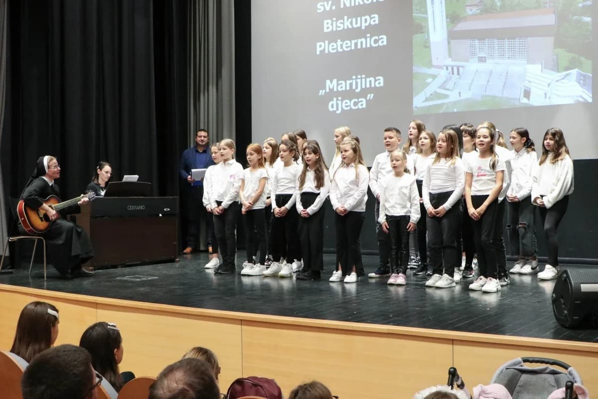 Hodočašće dječjih pjevačkih zborova u požešku Katedralu