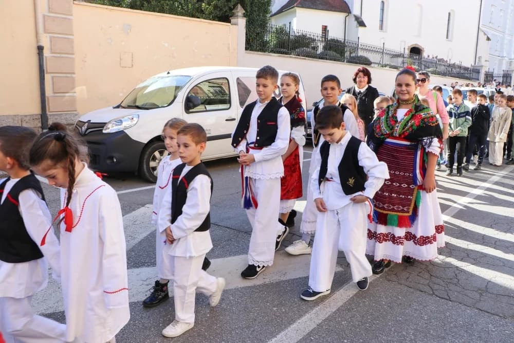 FOTO: Slavlje sv. Terezije, zaštitnice požeške Katedrale