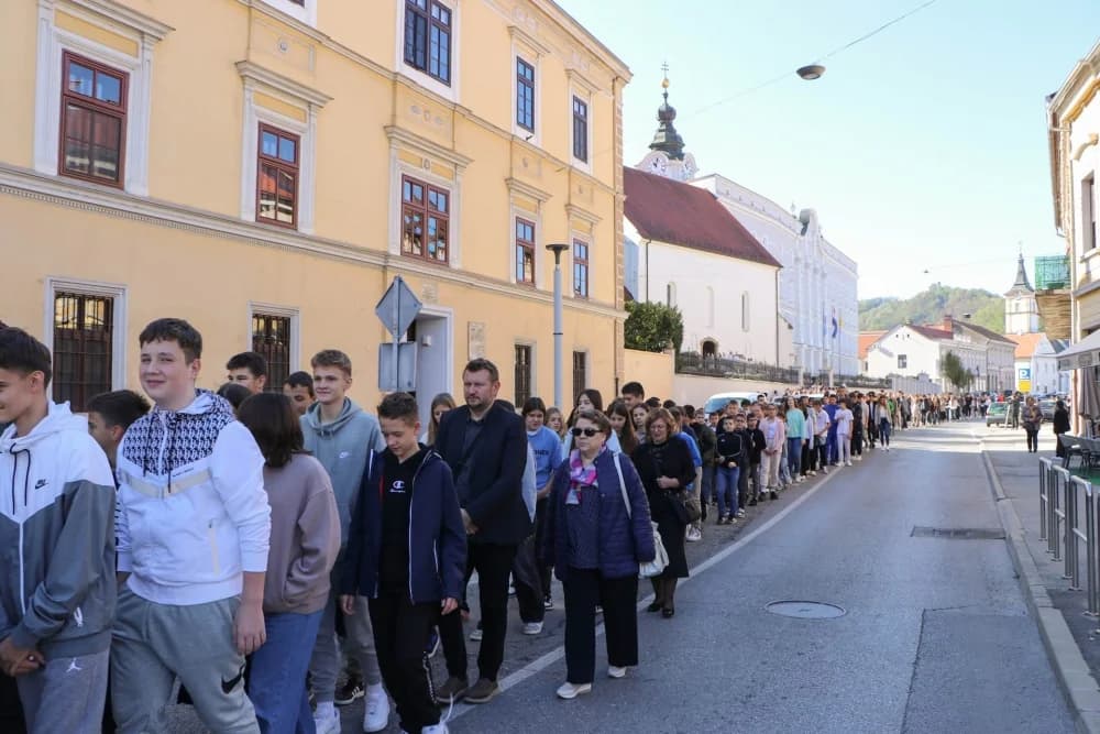 FOTO: Slavlje sv. Terezije, zaštitnice požeške Katedrale