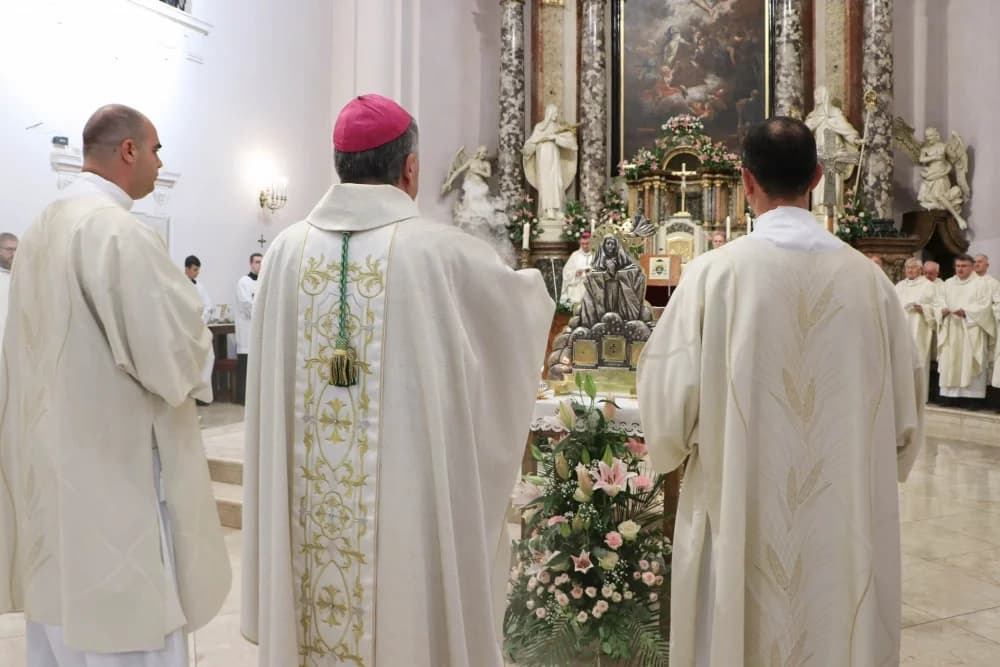 FOTO: Slavlje sv. Terezije, zaštitnice požeške Katedrale