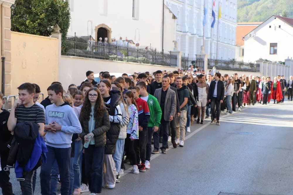 FOTO: Slavlje sv. Terezije, zaštitnice požeške Katedrale