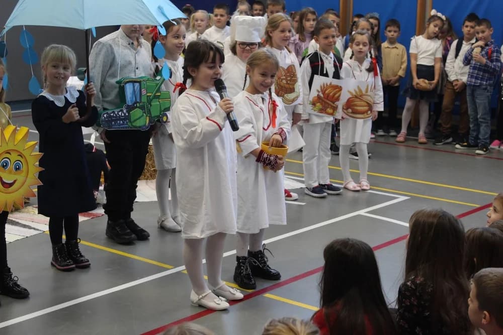 FOTO: Dani kruha i zahvalnosti za plodove zemlje u katoličkim školama u Požegi