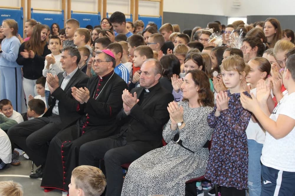 FOTO: Dani kruha i zahvalnosti za plodove zemlje u katoličkim školama u Požegi