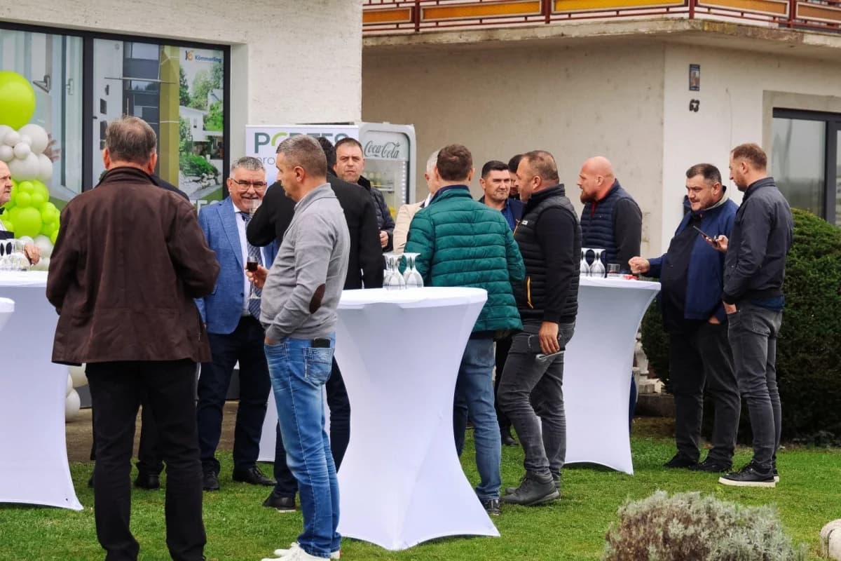 POŽEGA: Otvoren novi salon tvrtke Portes