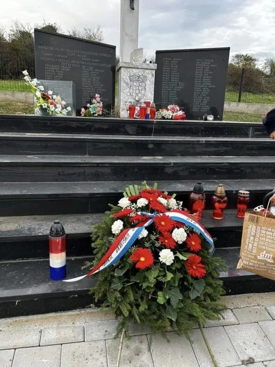 Položen vijenac poginulim i preminulim vatrogascima te hrvatskim braniteljima