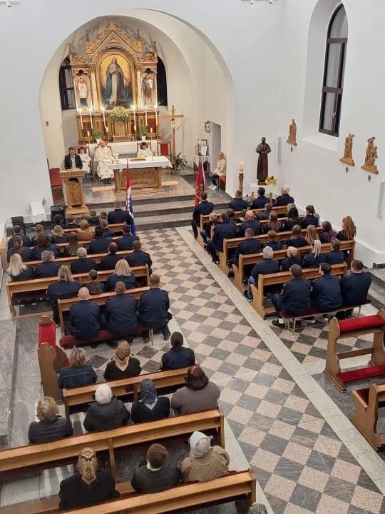 Položen vijenac poginulim i preminulim vatrogascima te hrvatskim braniteljima