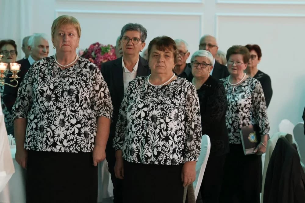 FOTO: 22. Tradicionalni pjevački susreti glazbenih skupina i umirovljenika Požeško-slavonske županije