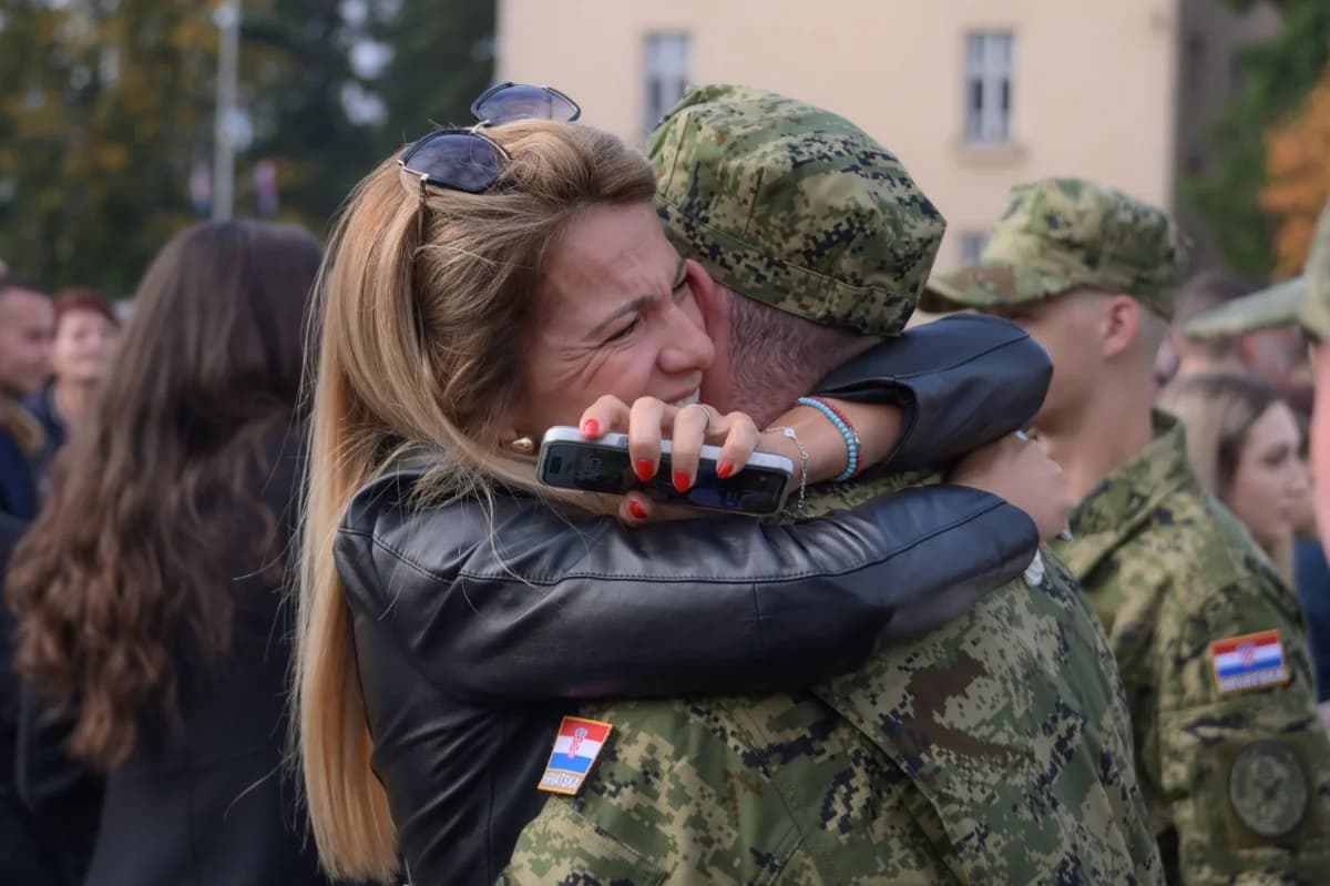 FOTO: Prisega novih ročnica i ročnika u požeškoj vojarni