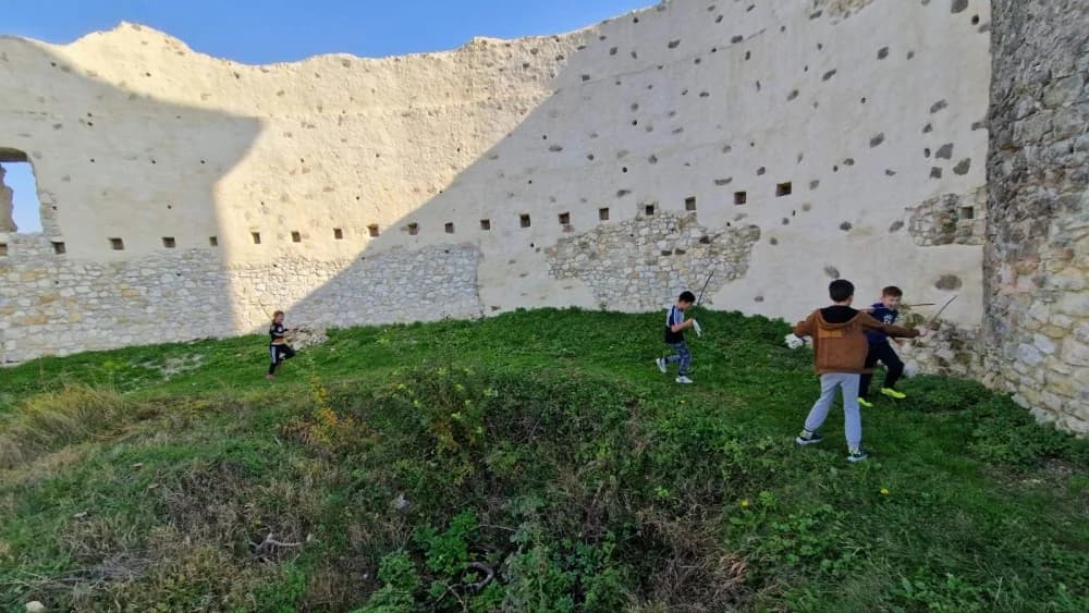 FOTO: Planinarski izlet do kule Gračanica