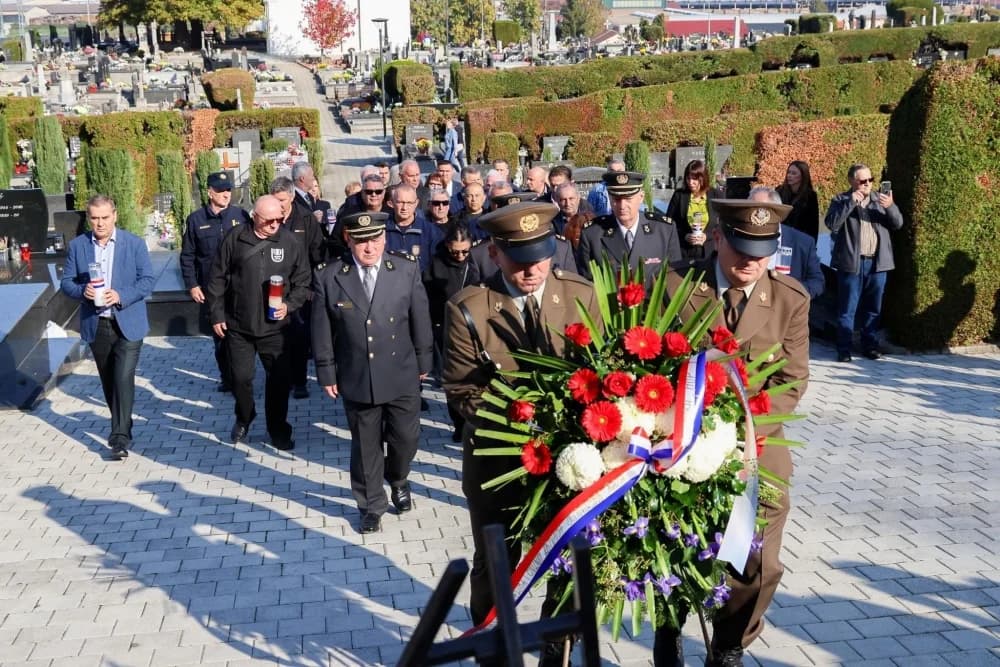 Počast braniteljima i civilima DR