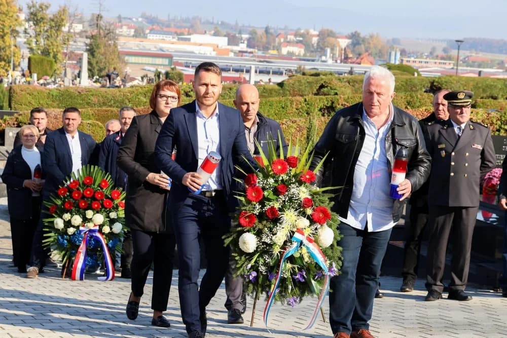 Na groblju sv. Ilije odana počast braniteljima i civilima Domovinskog rata povodom Svih svetih