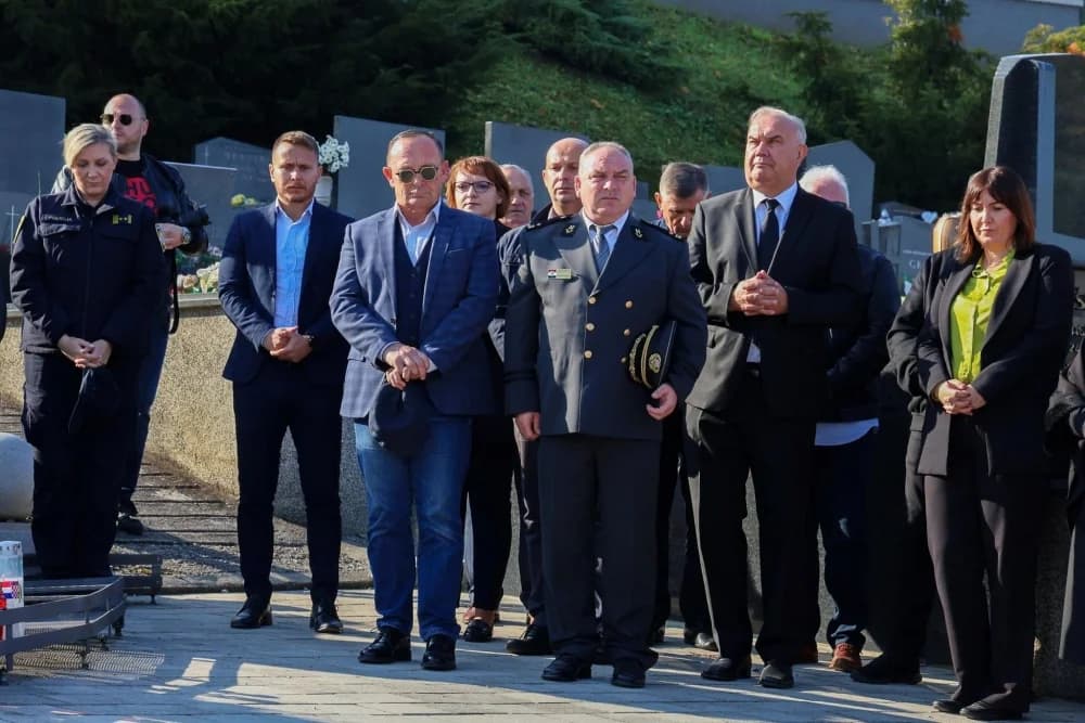 Na groblju sv. Ilije odana počast braniteljima i civilima Domovinskog rata povodom Svih svetih