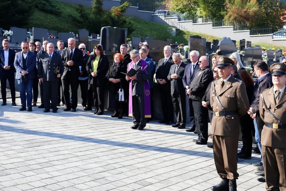 Na groblju sv. Ilije odana počast braniteljima i civilima Domovinskog rata povodom Svih svetih