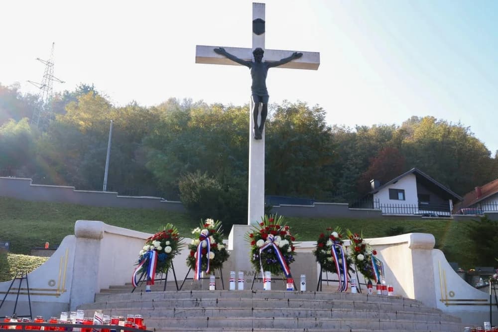 Na groblju sv. Ilije odana počast braniteljima i civilima Domovinskog rata povodom Svih svetih