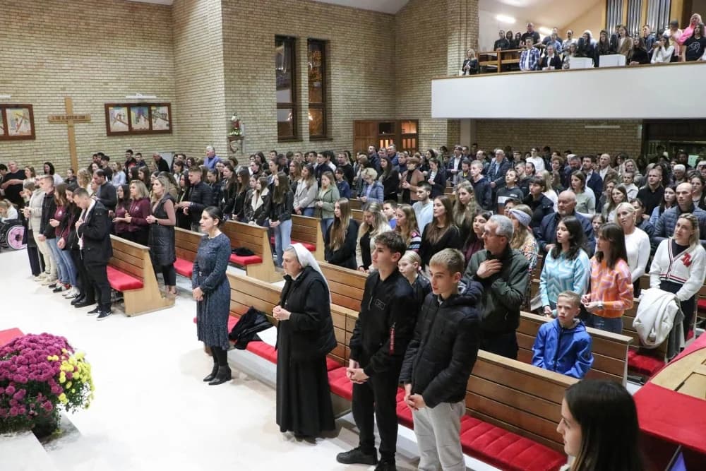 ’Svetost pobjeđuje’: Mladi Požeške biskupije na Holywin-u u Požegi