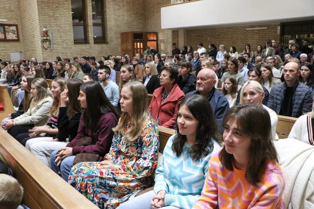 ’Svetost pobjeđuje’: Mladi Požeške biskupije na Holywin-u u Požegi
