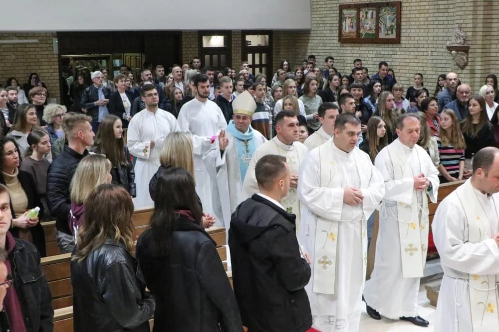 ’Svetost pobjeđuje’: Mladi Požeške biskupije na Holywin-u u Požegi