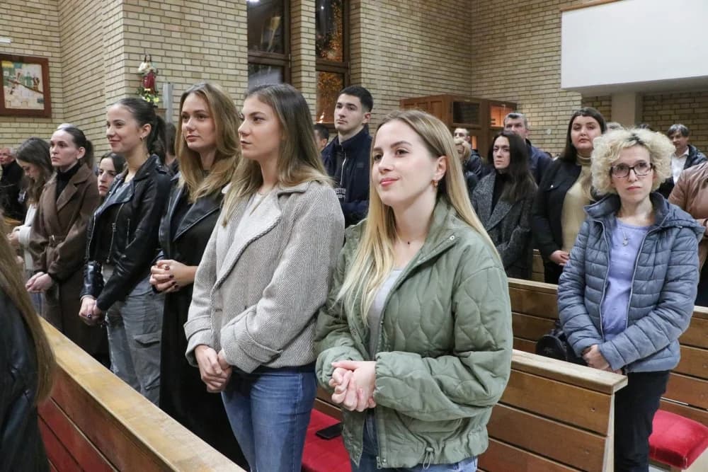’Svetost pobjeđuje’: Mladi Požeške biskupije na Holywin-u u Požegi