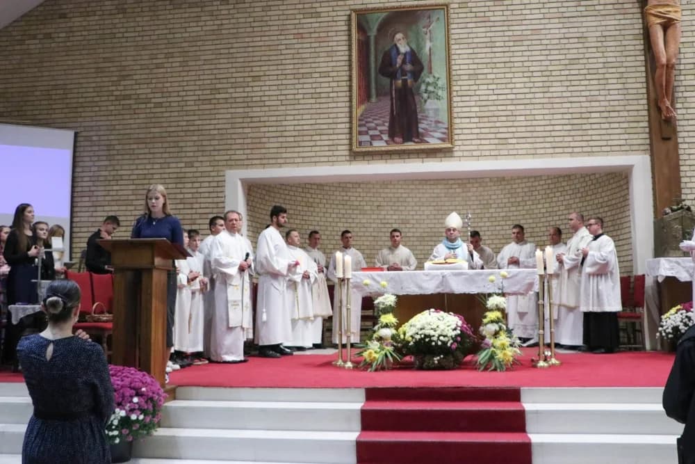 ’Svetost pobjeđuje’: Mladi Požeške biskupije na Holywin-u u Požegi